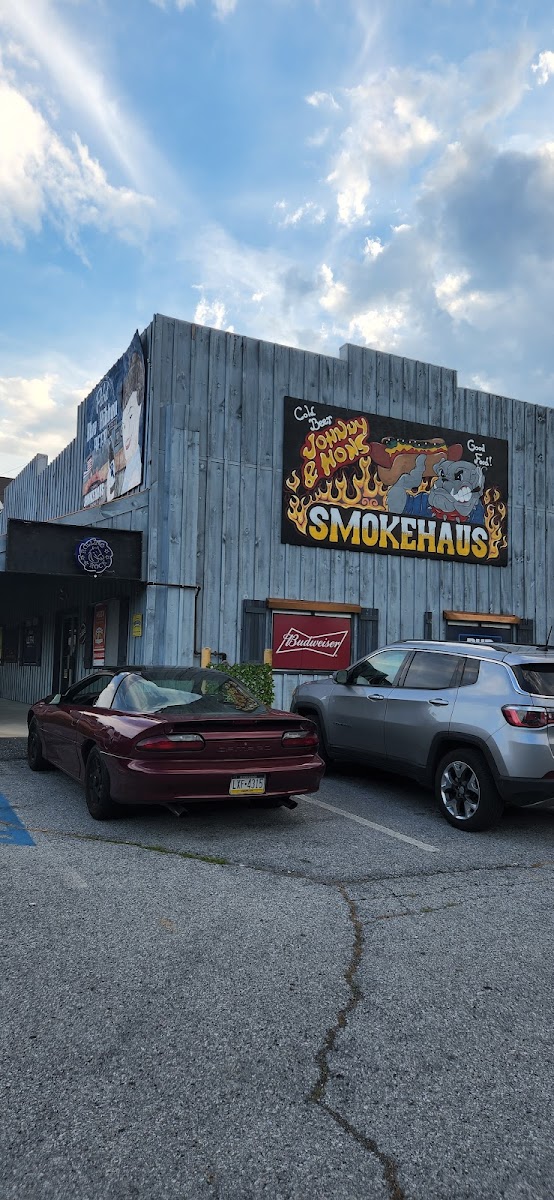 Johnny & Hons Smokehaus
